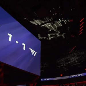 电竞比分-NS 1-1 T1：上中野中期集体发力，NS大胜T1扳平比分
